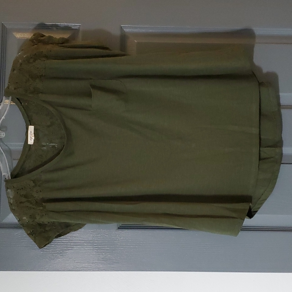 Green Lacey Pocket Top